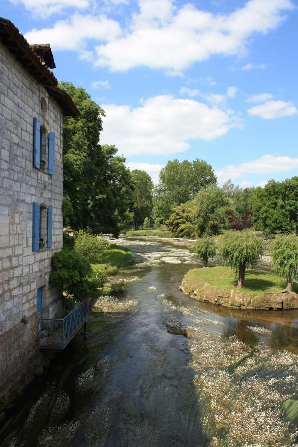 Hostellerie Les Griffons Bourdeilles Exterior foto